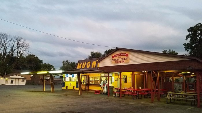 The 7 Drive In Restaurants In Indiana That Are Worth The Drive