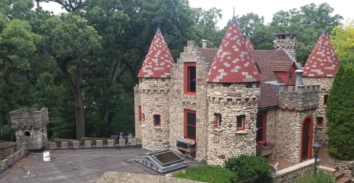 Bettendorf Castle looks like Hogwarts in Illinois