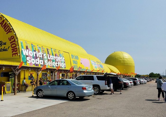 giant candy store in Minnesota