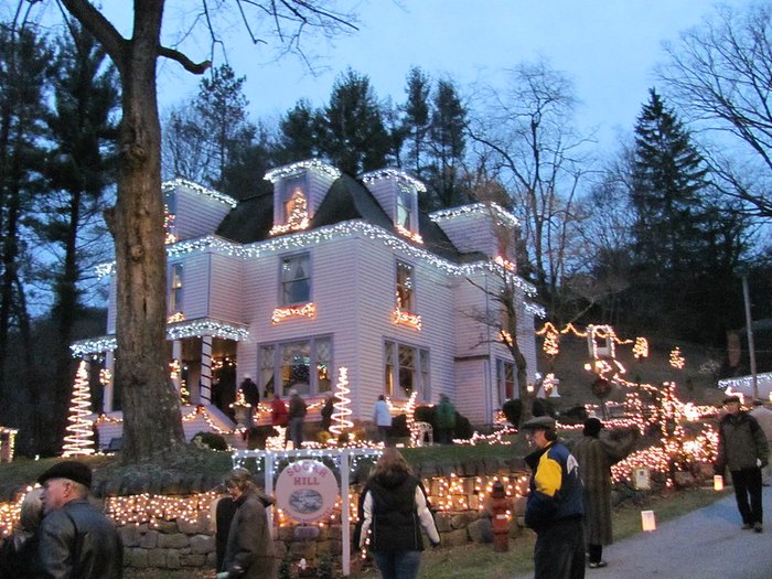 Don't Miss The Bramwell Christmas Home Tour In West Virginia