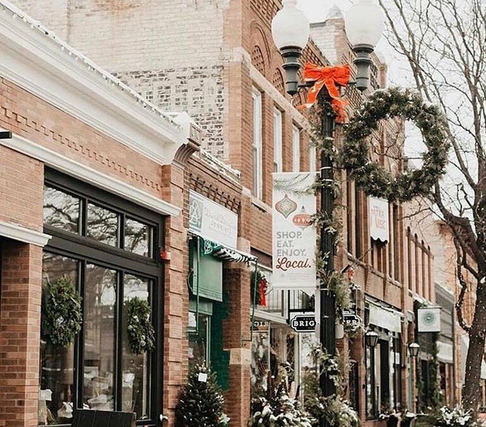 Visit Excelsior For An Old Fashioned Christmas In Minnesota