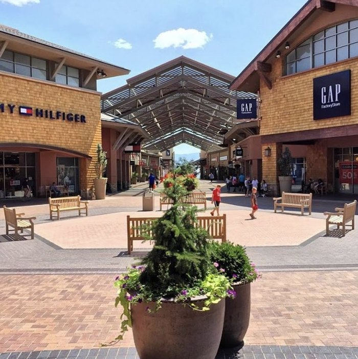 Outlets at Traverse Mountain ::: Lehi ::: UT