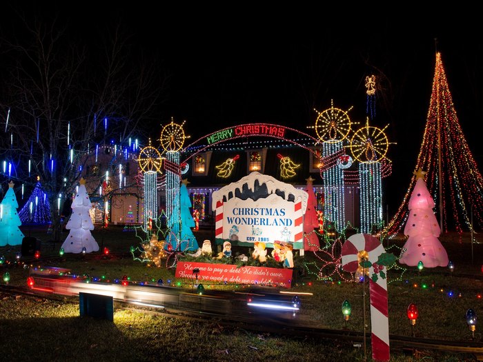 Finney's Wonderland Is A Stunning Christmas Display In Arkansas