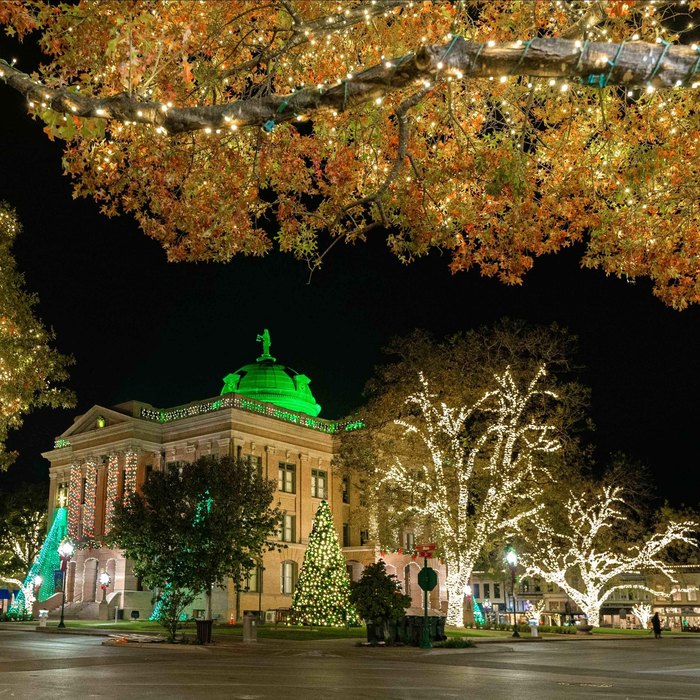 Best Christmas Towns In Texas