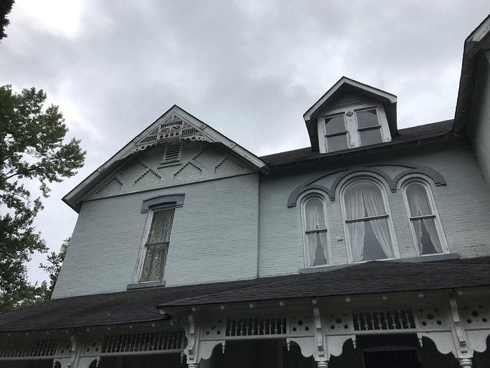 Visit The Historic Falcon Rest Mansion In McMinnville, Tennessee