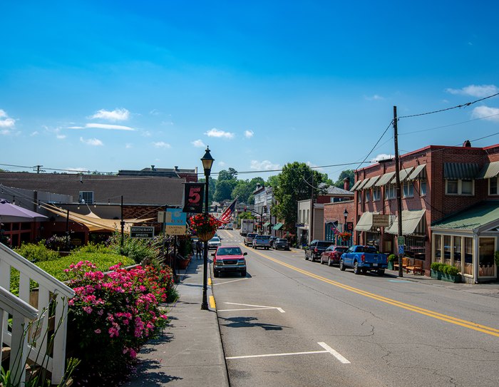 Have A Day Trip In The Friendly Town of Lewisburg, West Virginia