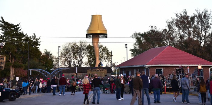 Chickasha, Oklahoma, Has A 50 Foot Tall Leg Lamp Statue