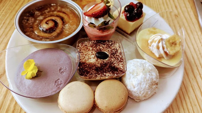 Bacchanal Buffet Desserts at Caesar's Palace : r/finedining