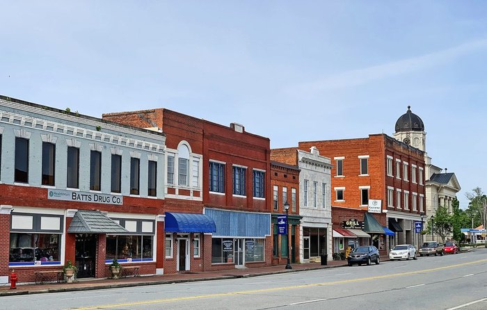 This Small Town Restaurant In Georgia Has Tasty Burgers