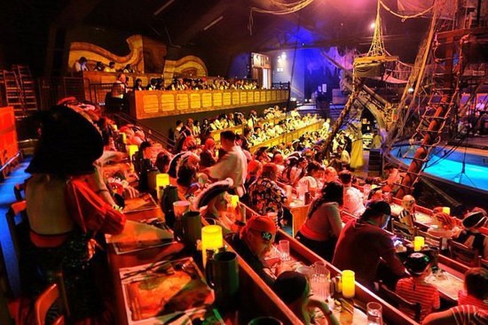 Pirates Dinner Adventure Show & Food - What to Expect (Buena Park