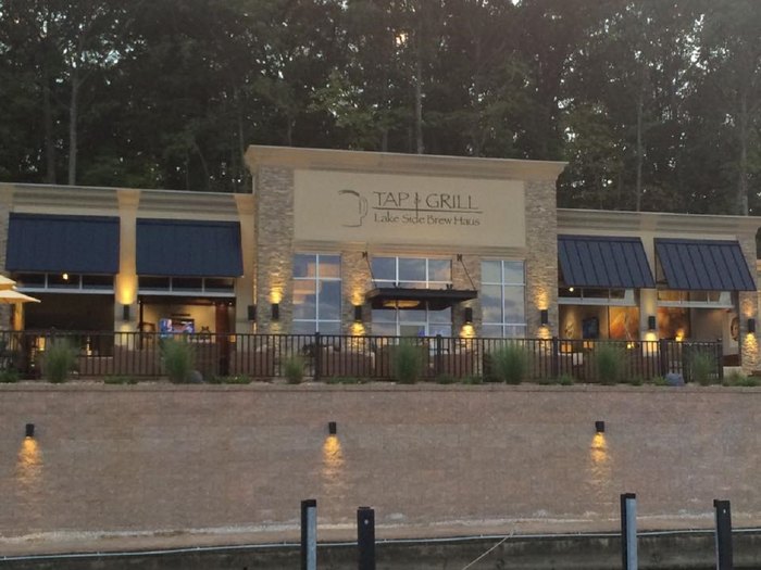 Tap & Grill Lakeside Brew Haus - Fine Dining Restaurant in Gravois