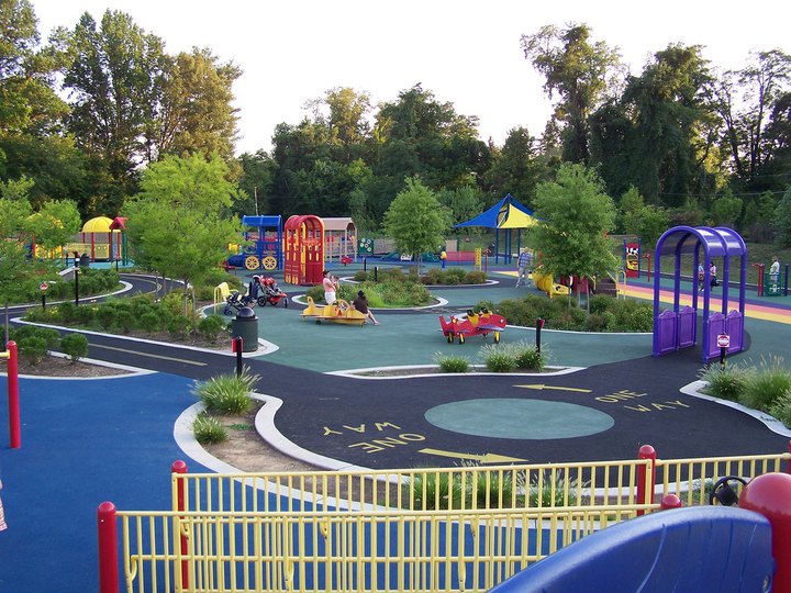 8 Amazing Playgrounds In Virginia That Will Make You Feel Like A Kid Again
