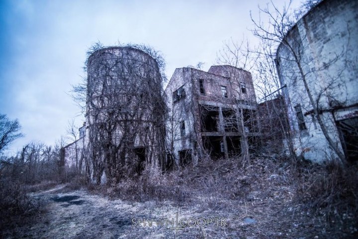 This Spooky Industrial Park In Pennsylvania Has Stood In Decay for 30 Years