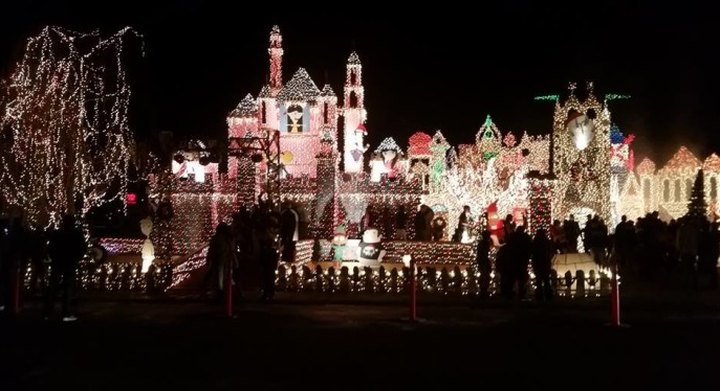 These 9 Houses In Utah Have the Most Unbelievable Christmas Decorations