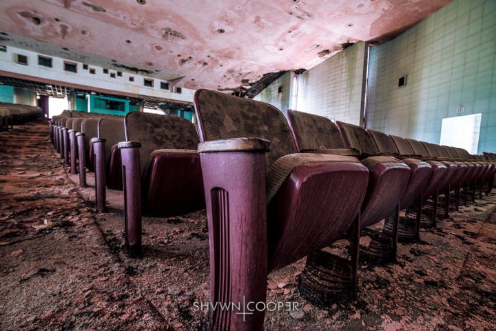 The Decaying Remains Of The Unity House Resort In The Poconos Will Take You Back To An Earlier Time