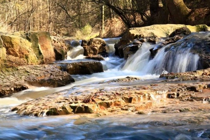 You'll See The Best Waterfalls in Mississippi On This Road Trip