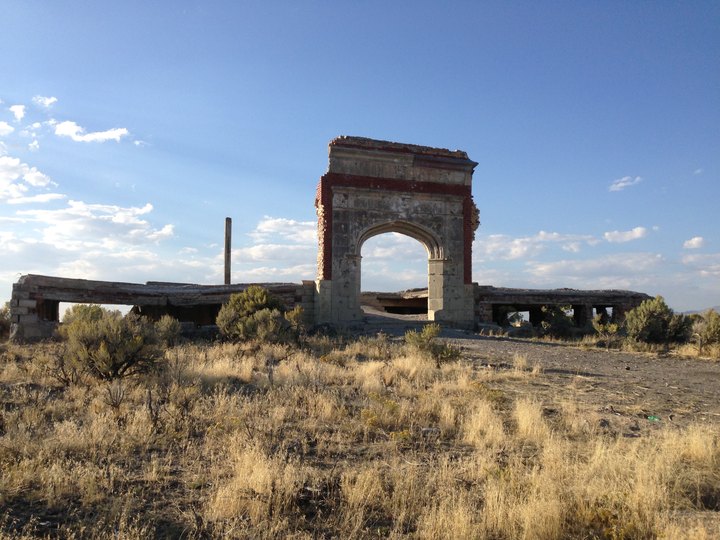 The Spooky Story Behind This Nevada Ghost Town Will Give You Goosebumps