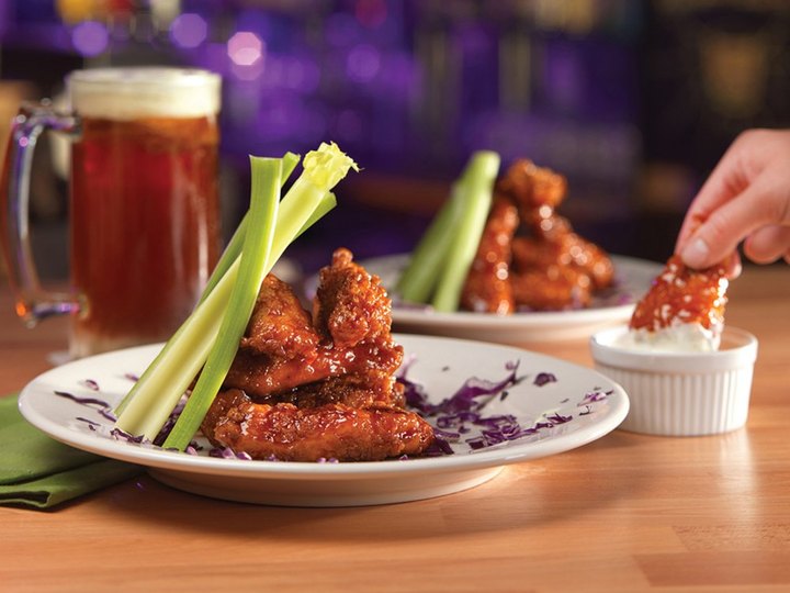 These 11 Restaurants Serve The Best Wings In Nevada