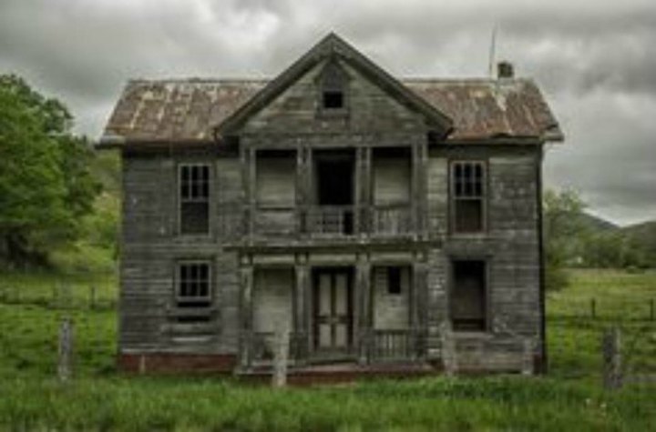 11 Creepy Houses In West Virginia That Could Be Haunted