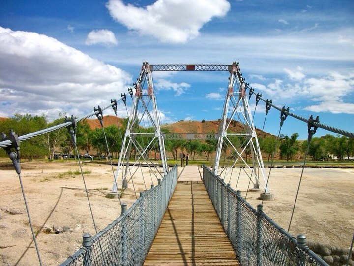 This Terrifying Swinging Bridge In Wyoming Will Make Your Stomach Drop