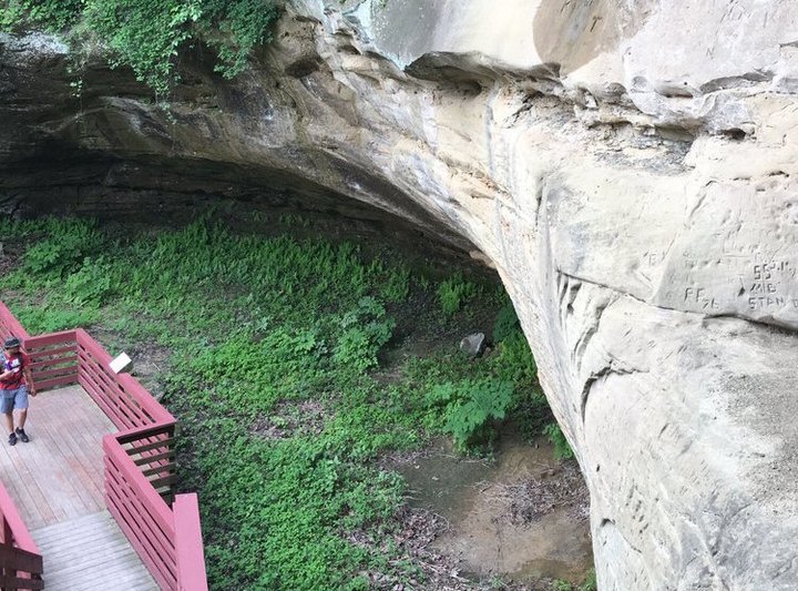 Hiking To This Aboveground Cave In Nebraska Will Give You An Unforgettable Experience