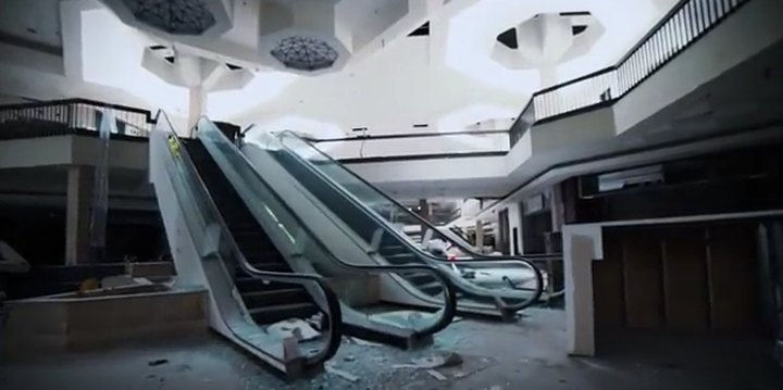 What This Video Captured Inside This Abandoned Mall In Ohio Is Truly Grim