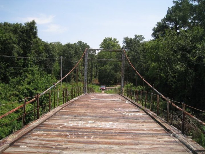 There's Something Incredibly Unique About This One Swinging Bridge In Mississippi