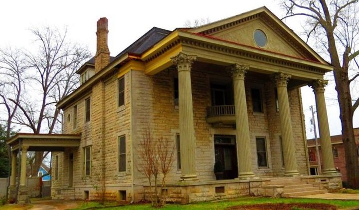 There's A Little Known Castle Hiding In Mississippi... And You'll Want To Visit