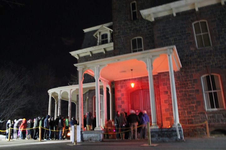 There's A Haunted House In Virginia That's So Terrifying You Have To Sign A Waiver To Enter