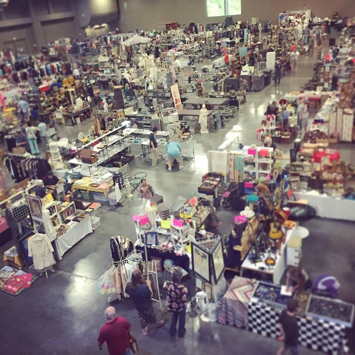 Everyone In Austin Should Visit This Epic Flea Market At Least Once