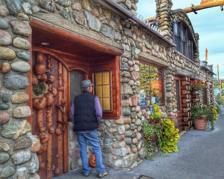 A Michigan Restaurant In The Middle Of Nowhere, Legs Inn Is So Worth The Journey