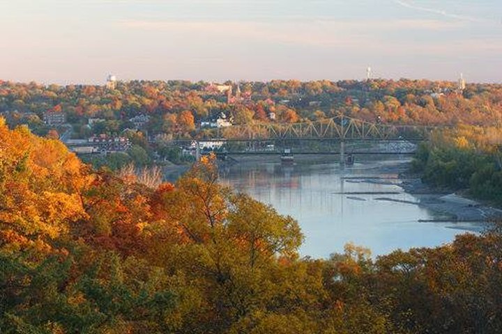 This Charming Kansas Town Is Perfect For An Autumn Day Trip