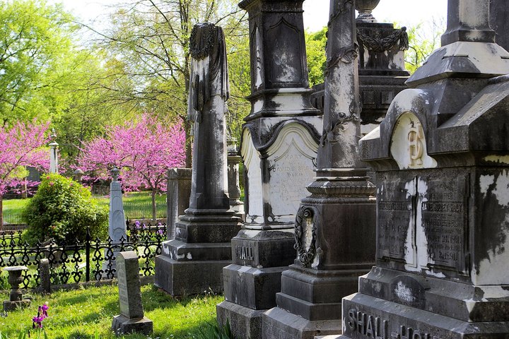 These 10 Haunted Cemeteries In Arkansas Are Not For the Faint of Heart