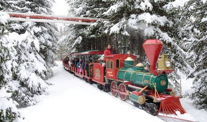 Everyone In New Hampshire Must Visit This Christmas-Inspired Theme Park