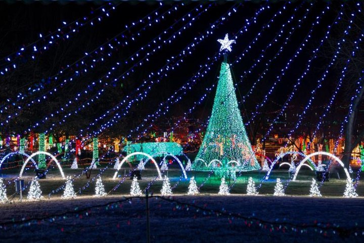 Visit 16 Christmas Light Displays In Oklahoma For A Magical Experience