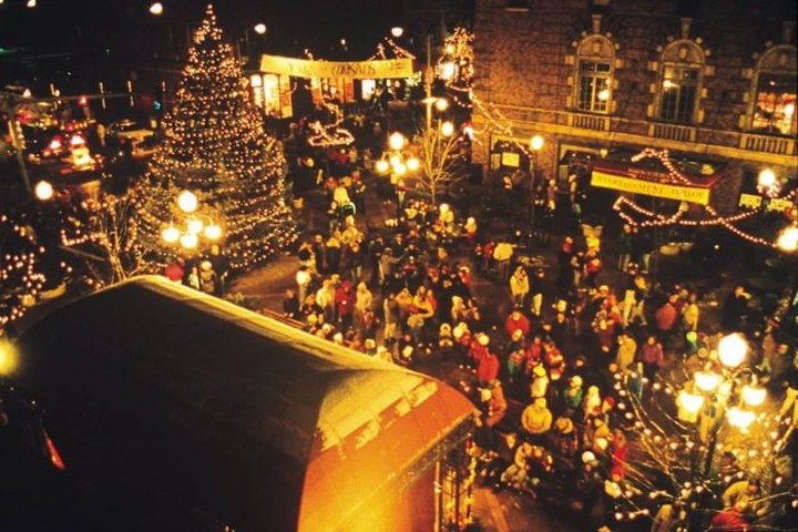 6 Main Streets In New York That Are Pure Magic During Christmastime