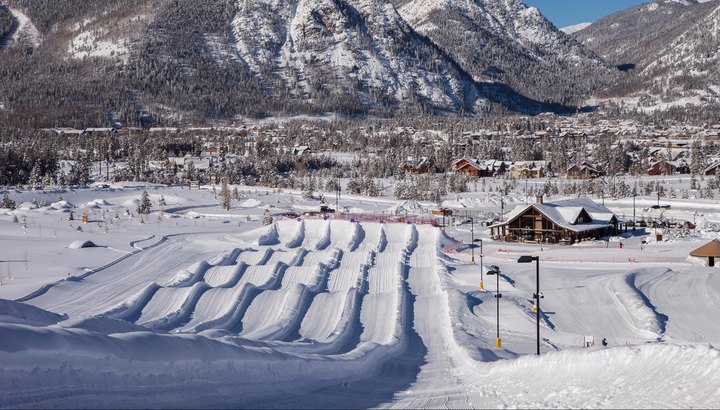 If You Live Near Denver, You’ll Want To Visit This Amazing Park This Winter