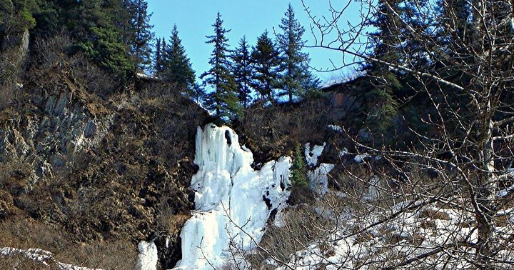 10 Gorgeous Frozen Waterfalls In Alaska That Must Be Seen To Be Believed