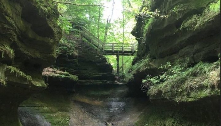 The Unrivaled Canyon Hike In Indiana Everyone Should Take At Least Once