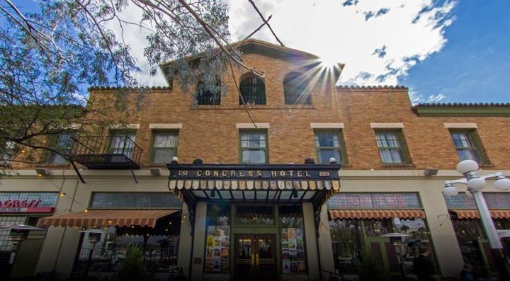 A Night At This Historic Arizona Hotel Will Feel Like You Stepped Back In Time