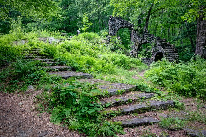 These 4 Trails In New Hampshire Will Lead You To Extraordinary Amazing Ruins