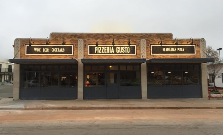 The Ultimate Pizza Bucket List In Oklahoma That Will Make Your Mouth Water