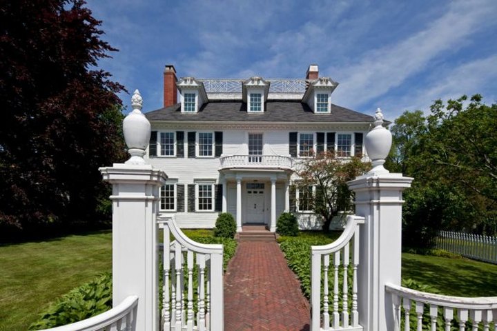 You'll Want To Visit These 10 Houses In New Hampshire For Their Incredible Pasts