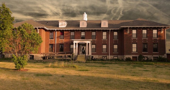 Not Many People Realize These 10 Little Known Haunted Places In Iowa Exist