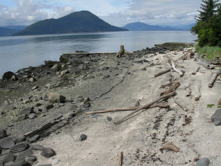 What's Hiding At This Alaska Beach Is Unexpected But Completely Fascinating