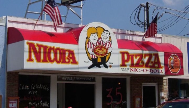 The Little Hole-In-The-Wall Restaurant That Serves The Best Pizza In Delaware