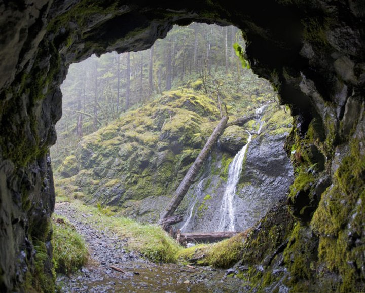 This Short Hike In Oregon Leads To A Hidden Waterfall And An Eerie Abandoned Mine
