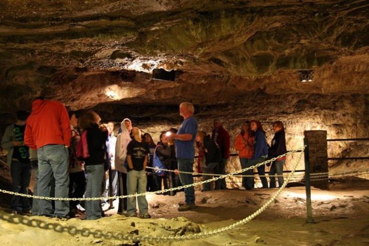 9 Caves Near Cleveland That Are Like Entering Another World