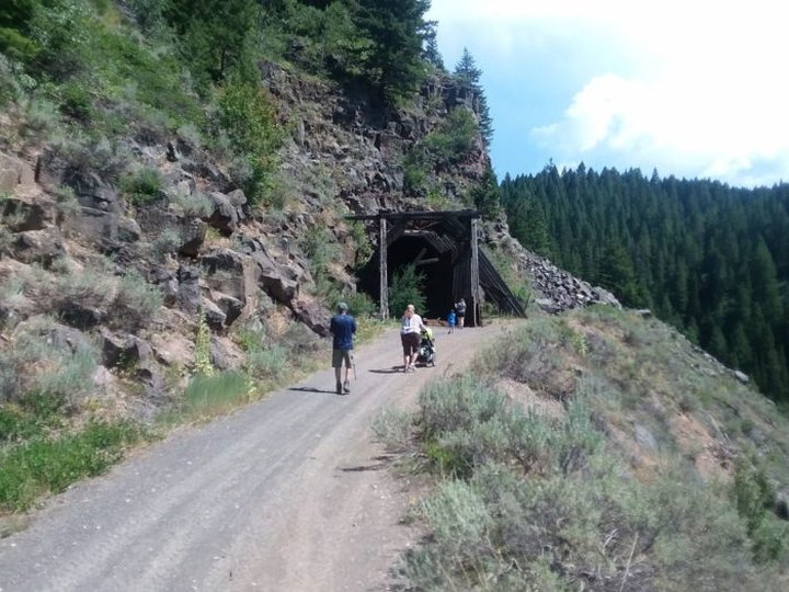 This Amazing Hiking Trail In Idaho Takes You Through An Abandoned Train Tunnel