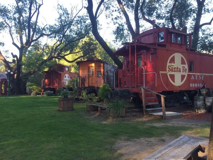There’s A Themed Bed and Breakfast In The Middle Of Nowhere In Northern California You’ll Absolutely Love